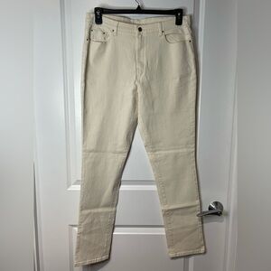 NWOT DG2 by Diane Gilman Straight Leg Jeans. Size 14T  30” Inseam Waist 17”